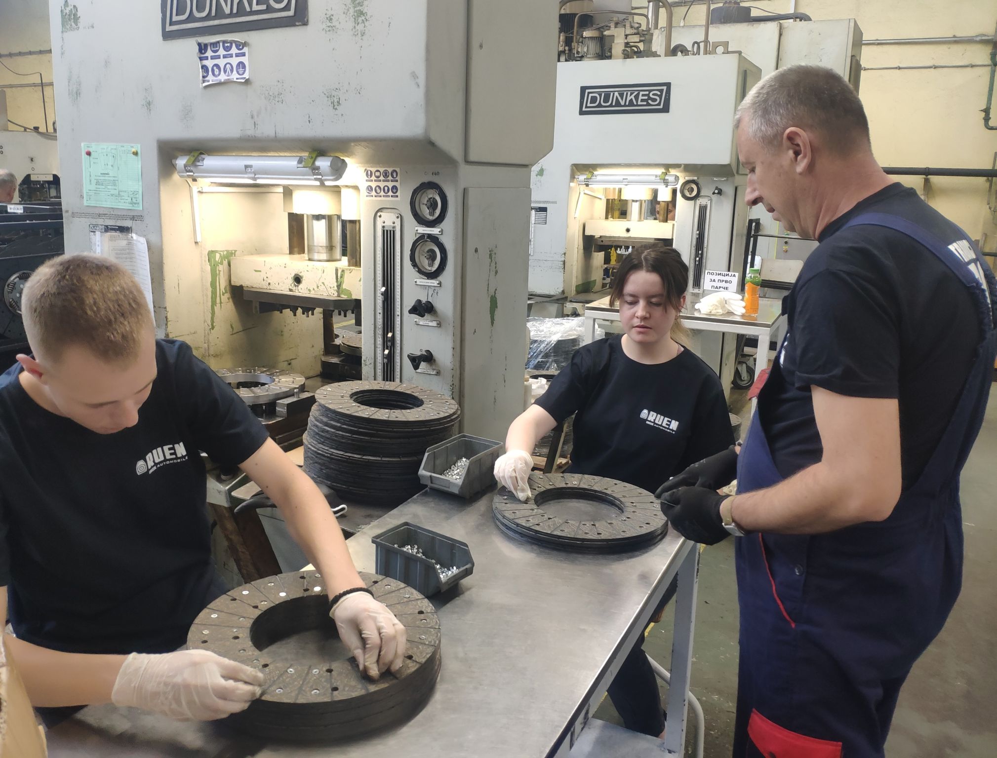 Students on practical work at Ruen